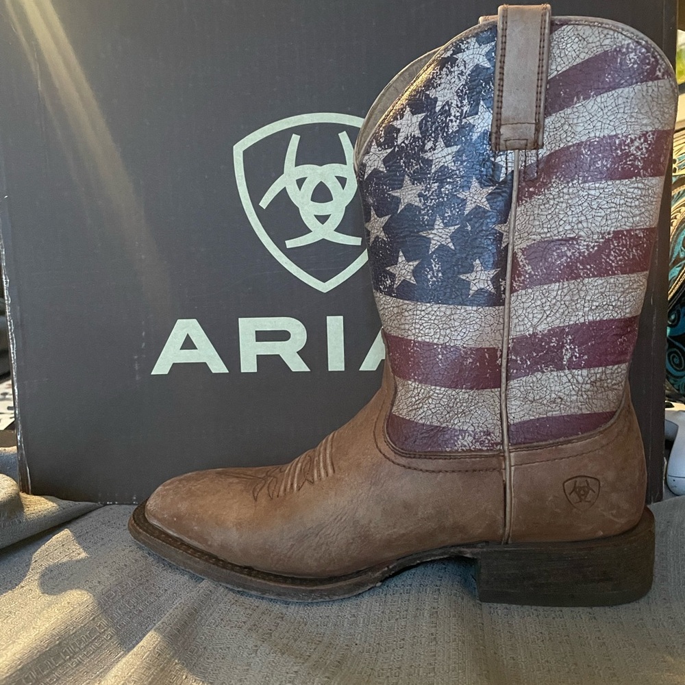 Ariate Circuit Proud Boots